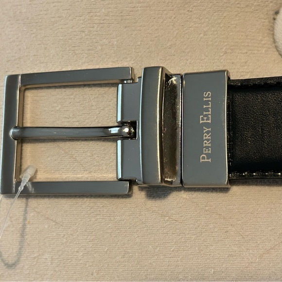 Perry Ellis Black/Brown Convertible Leather Look Belt with Classic Silver Buckle - Picture 1 of 6